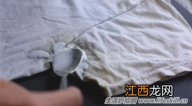 简单几步，让发黄的衣服恢复洁白！