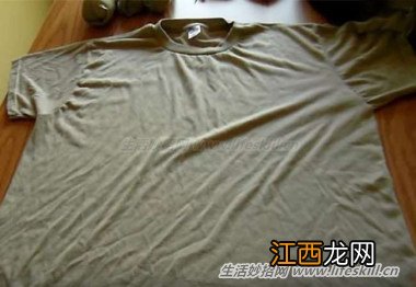 超省空间的衣服收纳法