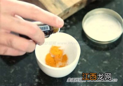 美白牙齿的独门小配方