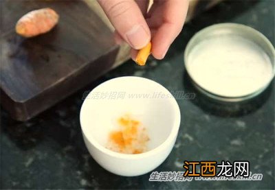 美白牙齿的独门小配方