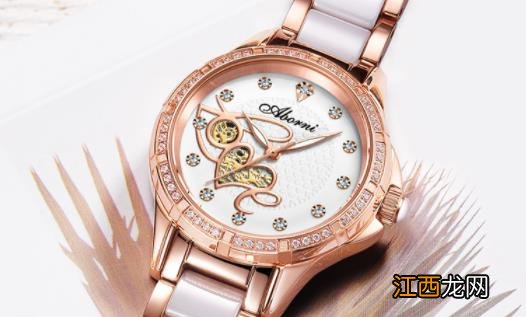 手表有水雾会自然干吗 手表经常有水雾怎么解决