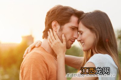 恋爱中的女人，不要为男人做这7件事！