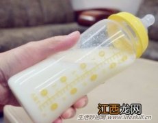 给宝宝冲泡奶粉时如何防结块？