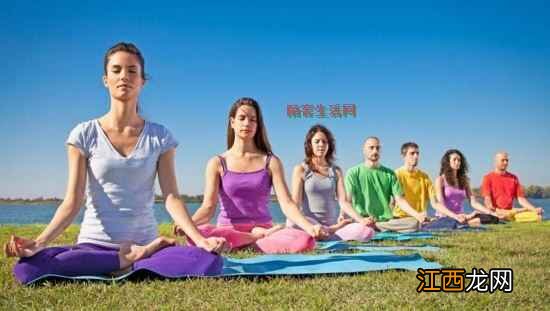 春光明媚,练瑜珈身体排毒好时节