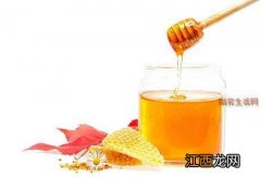 秋天喝什么蜂蜜好 秋天适合喝什么蜂蜜