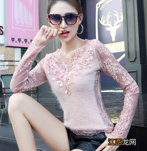 图 春季穿搭这些打底衫也不错 时尚又百搭