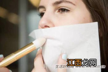 使用唇膏时的6个小技巧