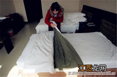 图解快速套被罩的方法