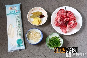 红烧排骨面：看起来平平无奇，吃起来停不下筷子