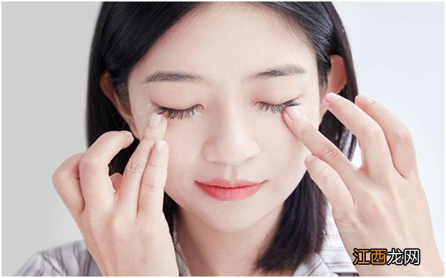 眼霜的正确使用时间和方法