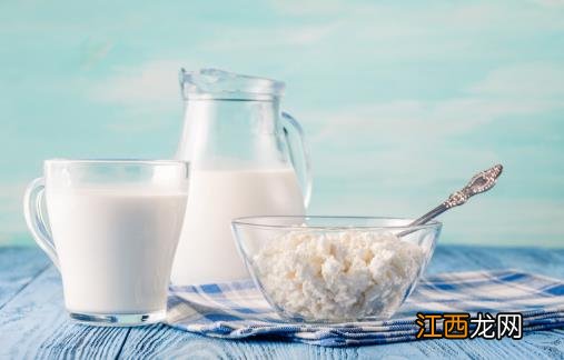 早餐吃面包牛奶这样搭配并不好 牛奶的禁忌要知道