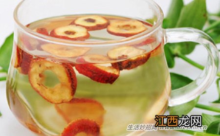 想要美容养颜就要多喝茶，推荐给女生们4款排毒茶