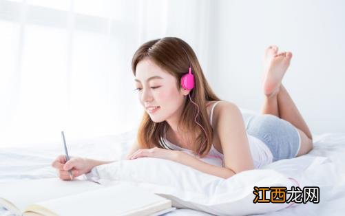 长时间不正确使用耳机对耳朵危害大