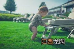 小孩子总是拉大便拉裤头上怎么办