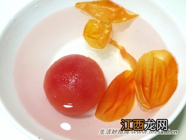 冷冻西红柿去皮更方便,煮菜更好吃!