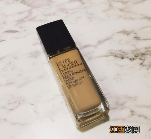 干性皮肤适合用什么底妆？