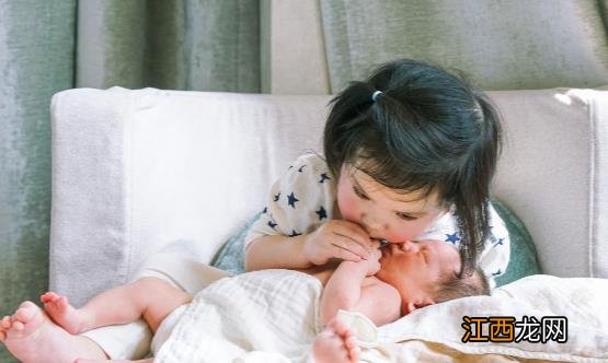 二孩之间矛盾大应不应该分开养 生活中坚持抓大放小的原则