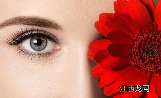 快速去除女人黑眼圈的秘密 敷眼神物去黑眼圈见效快