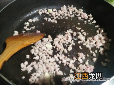 麻婆豆腐要怎样做？才能使豆腐不破！