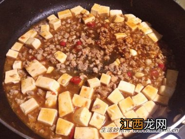 麻婆豆腐要怎样做？才能使豆腐不破！