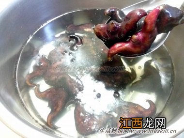 怎样挑选、烹煮菱角？