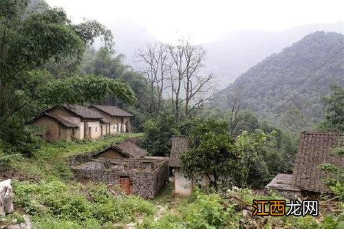 平地看风水怎么看来龙 农村凶虎压青龙房屋图，农村怎么看风水住宅