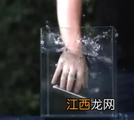 iPhone6 plus测试：防水不耐摔