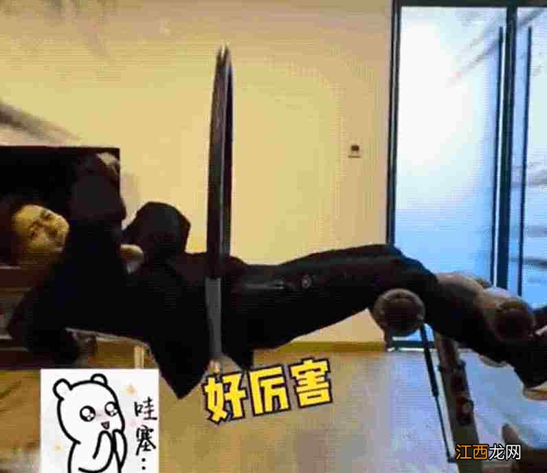 别盲目跟风谢霆锋悬空转呼啦圈 容易扭伤