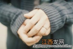 如何消除衣服上的静电？