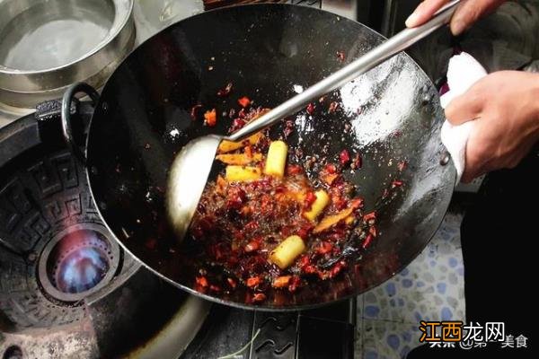 想吃小龙虾,大厨教你在家做,虾肉嫩滑麻辣够劲麻辣小龙虾怎么做才好吃