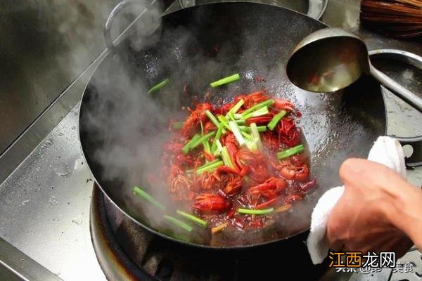 想吃小龙虾,大厨教你在家做,虾肉嫩滑麻辣够劲麻辣小龙虾怎么做才好吃