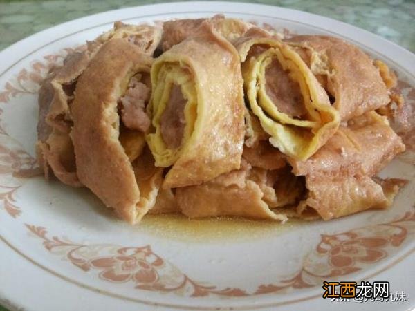 妈妈做的鸡蛋卷肉扣碗,咬一口满嘴流油,满满的小时候的味道鸡蛋肉卷怎么做才好吃