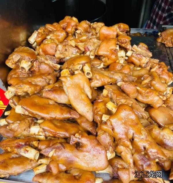 昆明南强街巷,历史人文老街,旅游小资打卡人群最多!昆明美食街哪个最好