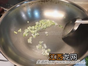 酱油炒饭好吃的做法