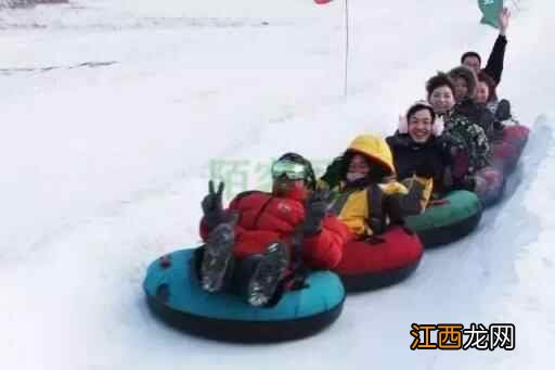 趁雪季还没有结束,尽情感受滑雪的乐趣吧!