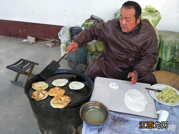 赵县双庙村集上的“白氏肉饸子”，十分出名肉盒子的面怎么和才软窍门