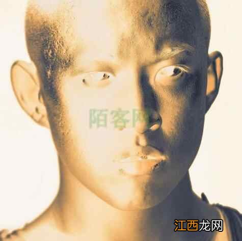 潮流板报 | 什么叫养生朋克?就是一边喝凉茶一边滑滑板