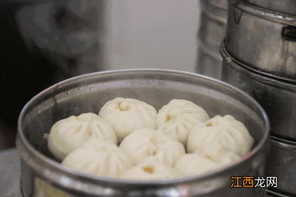 小笼包怎么做好吃？发面小笼包怎么做松软多汁
