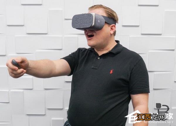 google daydream view Google Daydream View、Samsung Gear VR