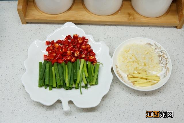 花甲怎么才能开口，看完就明白了 花甲放什么才能开口