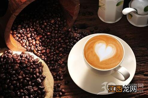 边看电视边吃零食会影响睡眠