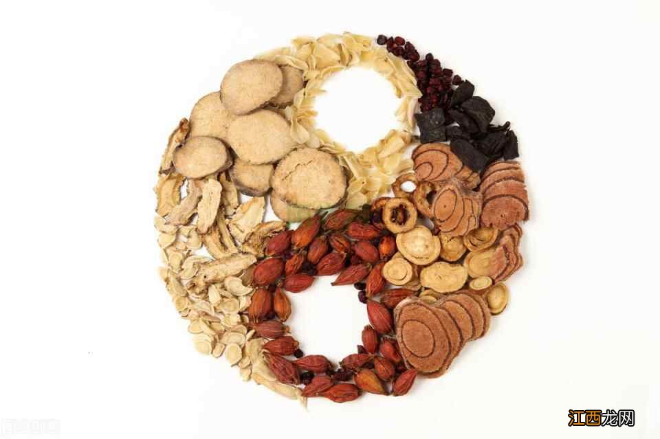 老年人养生很重要,但不能误入养生歧途,中医养生贵在调和阴阳