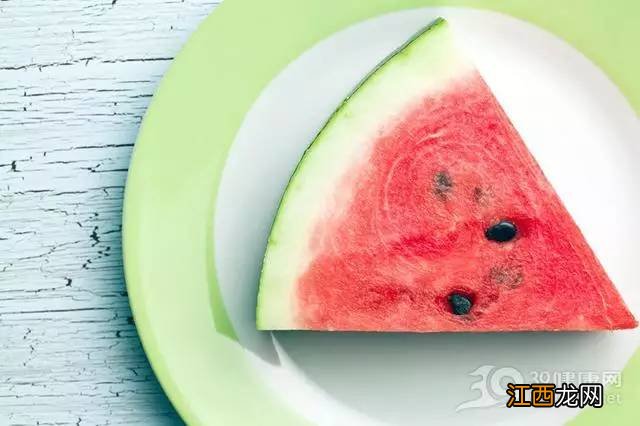 西瓜保存有讲究!做好这几点放心吃冰镇西瓜!