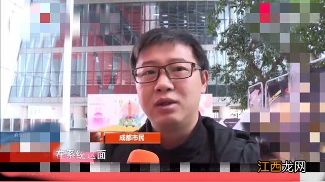 恐怖：“隔空盗刷”现身！擦肩而过钱就没了？走在路上也要小心