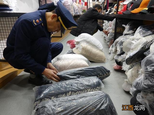 东城查获假冒奢侈品牌帽子两千余件