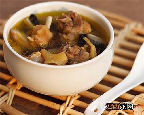 炖鸡放什么调料孕妇吃?孕妇吃炖鸡放什么佐料,这些一定要弄清楚