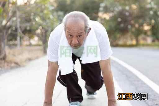 提醒:盲目锻炼=加速衰老,这5种锻炼方式,或让养生变伤身