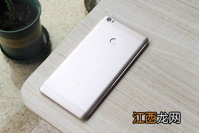 2016年大屏手机哪款好？5.5英寸以上大屏智能手机盘点