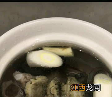 鲍鱼炖排骨汤怎么做