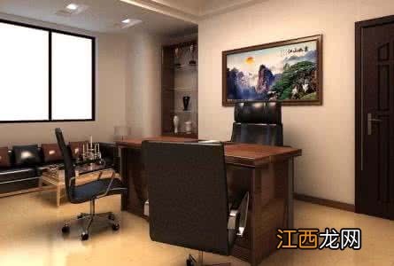 1人办公室桌子摆放图 办公室几楼风水好，办公室挂什么画风水好